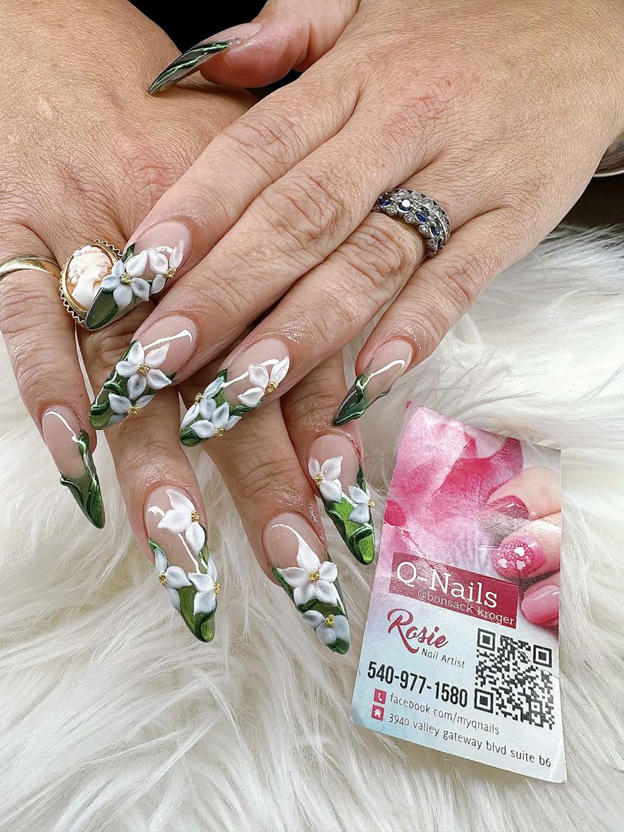 3D White Garden Flowers